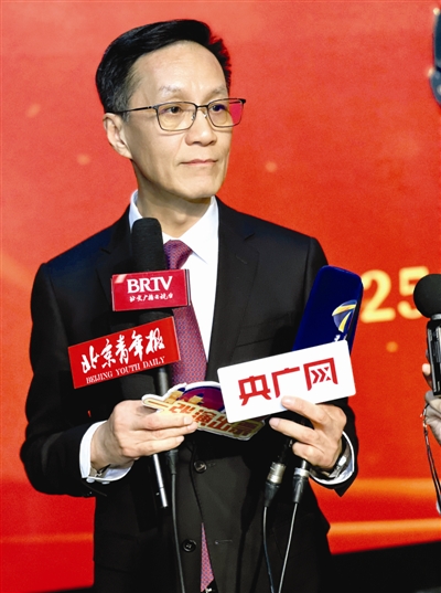冯远征：天津生活是我的重要经历