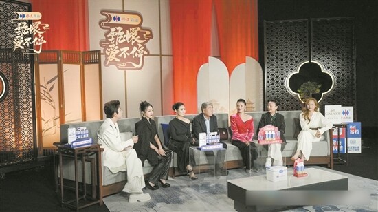 时隔13年 《甄嬛传》剧组“大团圆”