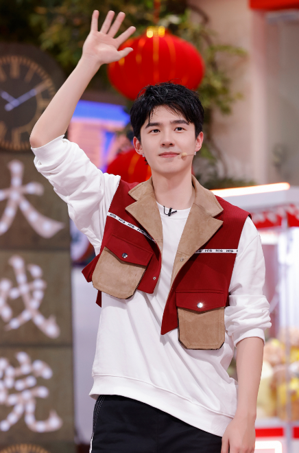 刘昊然、魏翔做客《你好，星期六》 上演好六版《唐探1900》