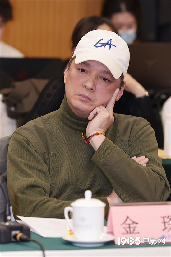 专家热议《真心英雄》 单元剧式创新表达获肯定
