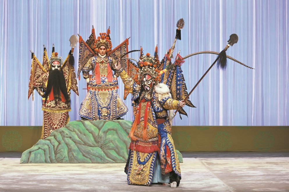 走出舒适区，“把京剧越唱越响”
