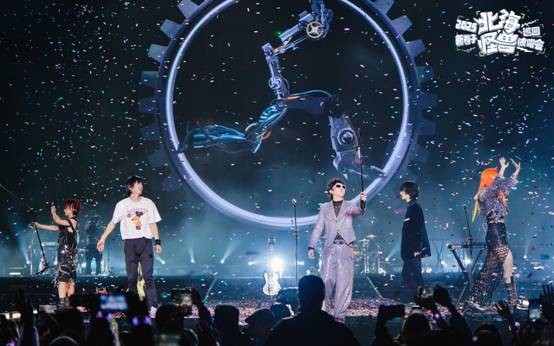 虾米音乐娱乐主办新裤子2025巡演 全链路服务助力独立音乐嗨翻3万人体育场封面图